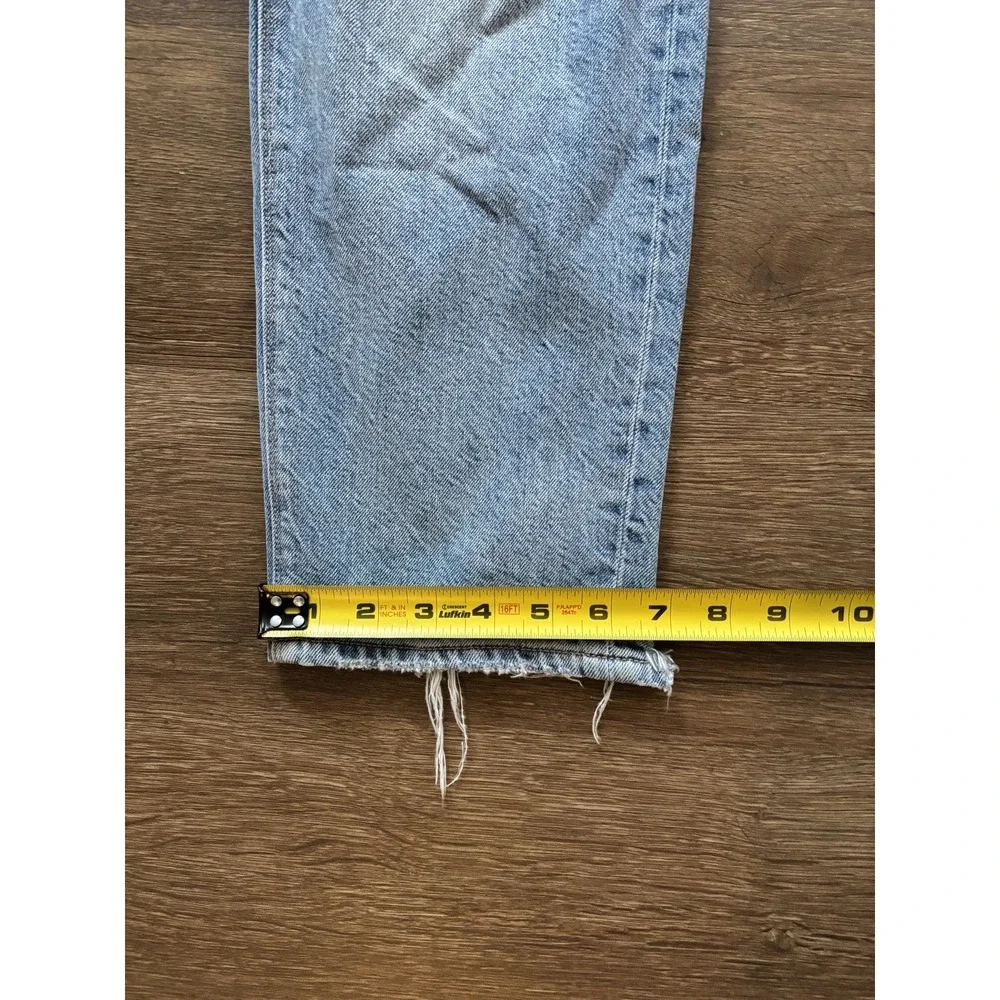 American Eagle Women's Mom‎ Jeans Distressed Size 8 Light Wash Denim
